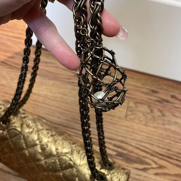 Chanel 🔥limited edition 🔥gold classic medium reissue - Picture 4 of 14